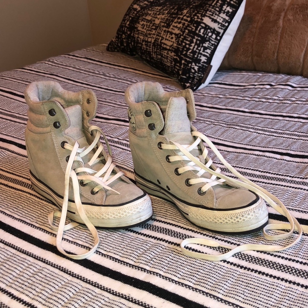 Wedged converse